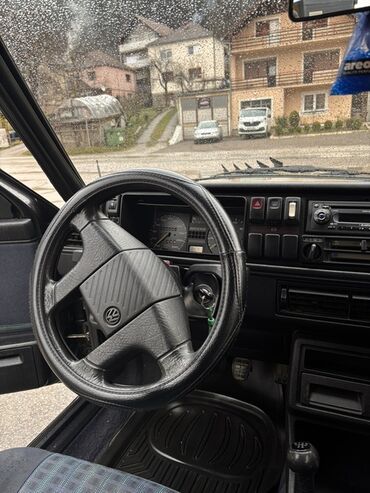 Volkswagen: Volkswagen Golf: 1.6 l | 1987 г. Hečbek — 13
