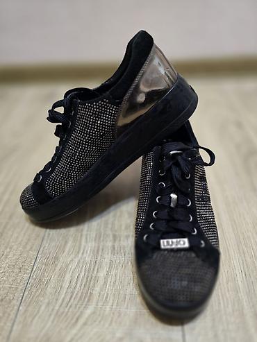 nike double face: Original LuiJo cipele, kao nove. Kratko koriscene. Bez ikakvih — 2