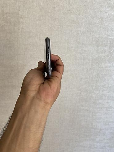 Apple iPhone: IPhone X, Qara, Face ID — 11