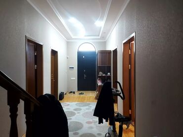 Həyət evləri və villaların satışı: Novxanı 6 otaqlı, 360 kv. m, Kredit var — 12