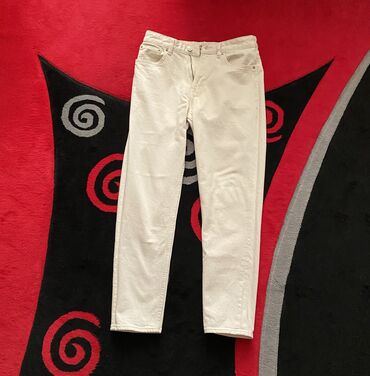 Cinslər: Kişi Paltarları Satılır. 1 şəkil: razmer 30 (S); 7 AZN. 2 şəkil — 7