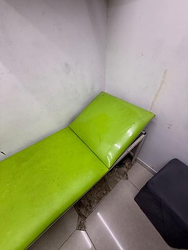 Salon, tibbi mebel: Kuşetka
yaxşı vəziyyətdədir, heç bir cırıq-sökük yoxdur — 2