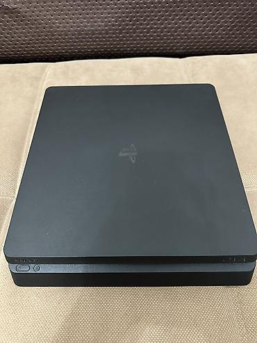 PS4 (Sony PlayStation 4): СРОЧНО СРОЧНО ПРОДАЮ Продаю ps4 slim на 1Тб в комплекте Hdml кабель — 1