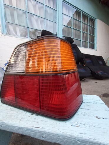 гольы 2: Задний правый стоп-сигнал Volkswagen 1990 г., Б/у, Оригинал, США