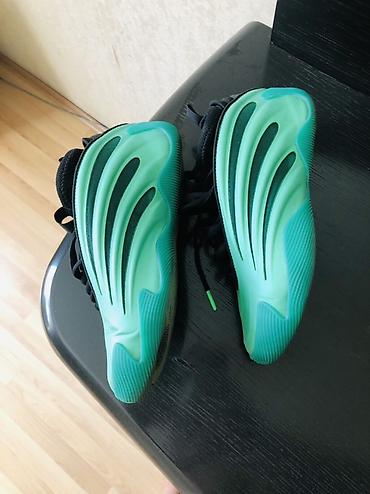 krosovkalar: Adidas V9 krosovkasi. 41 olcu. Almaniyadan getirmishem Temiz Adidas — 3