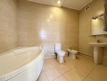 юнис: 3 комнаты, 123 м², Филармония 6 этаж, Свежий ремонт — 9