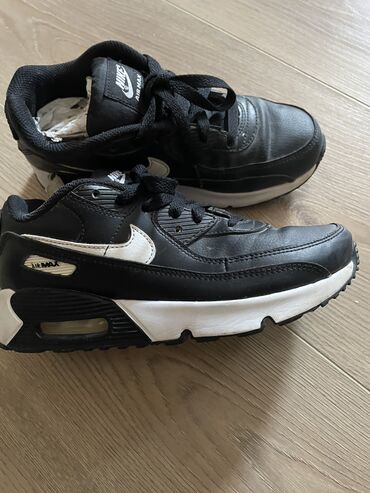 оригинальная обувь: Nike Air Max - оригинал, размер 35! 1200 сом. Имеется оригинальный