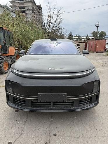 byd e6: Lixiang L7: 2025 г. — 3