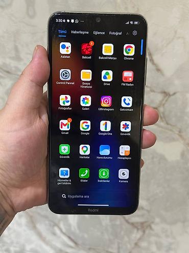 android monitor kredit: Xiaomi Redmi smartfon - Model: Redmi (arxa hissədə “Redmi” loqosu — 1