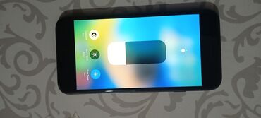 оперативная память ddr3l sdram: IPhone 8, Б/у, 64 ГБ, Черный, Зарядное устройство, Чехол, 70 %