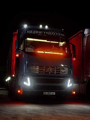 ленивец на вольво: Тягач, Volvo, 2004 г., Тентованный — 5