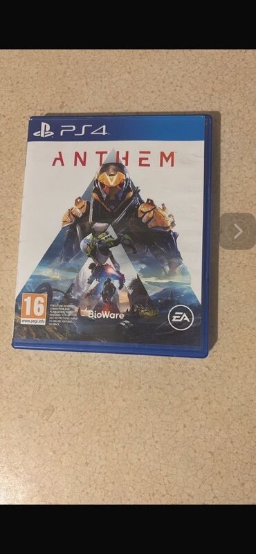 Çəngəllər: Anthem PS4 video oyunu, eləcə də BioWare və EA loqoları qutunun
