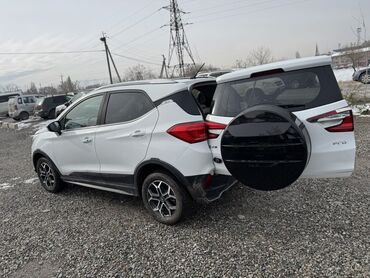 домик на колесах: JAC : 2022 г., Электромобиль, Кроссовер