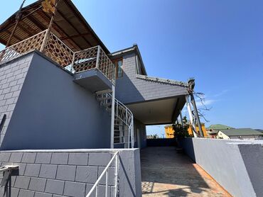 qubada kiraye evler 2023: Bağ evi – geniş həyət və teraslı - İki mərtəbəli ev, açıq eyvan və