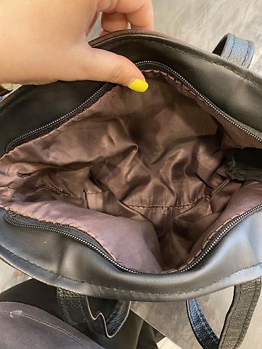 Çantalar: Chanel tote çantası – qəhvəyi süet gövdə, qara dəri qolbaqlar və ön — 4