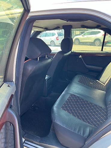 mersedes peci: Mercedes-Benz C 200: 2 l | 1995 il Sedan — 8