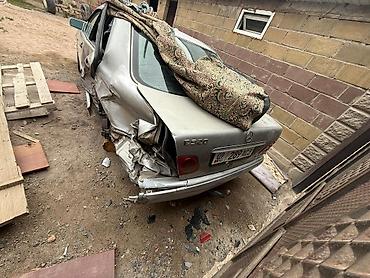 Mercedes-Benz: Mercedes-Benz E-Class: 1989 г., 2.2 л, Ручные, Дизель, Седан — 8