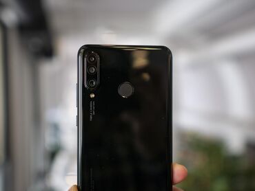 Huawei P30 Lite, Б/у, 128 ГБ, цвет - Черный, 1 SIM, eSIM