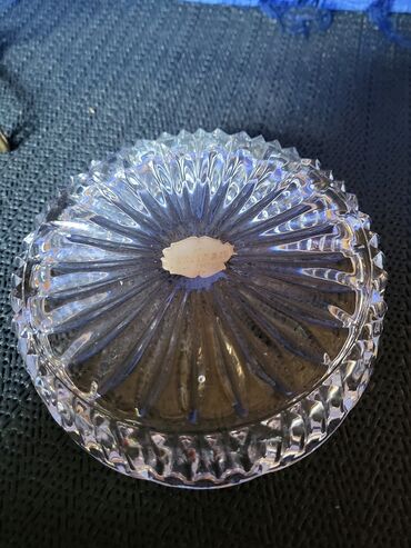 Činije: Cinija nova kristal,original led kristal iz 70ih. Cinijica na lalafo.rs — 7 Činije: Cinija nova kristal,original led kristal iz 70ih. Cinijica — 7