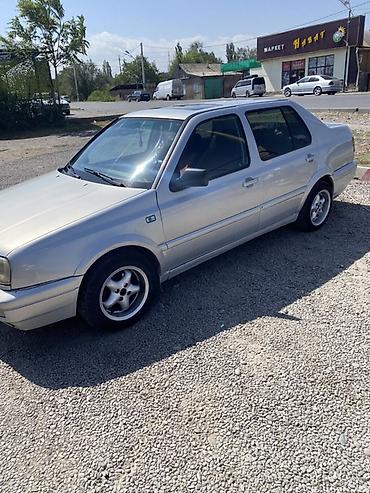 авто вит: Volkswagen Vento: 1994 г., 1.8 л, Механика, Бензин, Седан — 4
