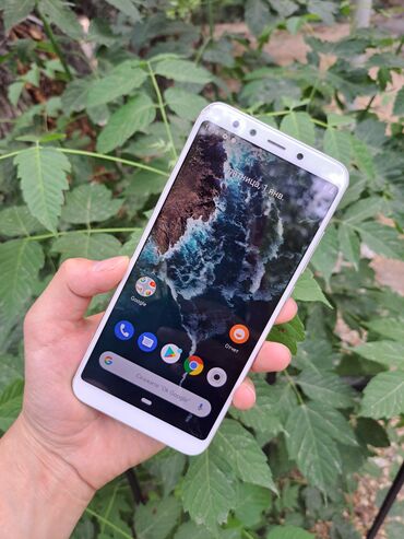 продаю в связи с переездом: Xiaomi, Mi A2, Колдонулган, 64 ГБ, түсү - Алтын, 1 SIM, 2 SIM