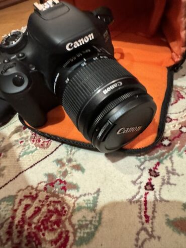 сумка для фотоаппарата canon 600d: Canon markalı rəqəmsal güzgülü kamera, EF-S 18-55mm IS II obyekti və