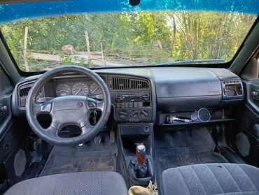 купить квадроцикл бэушный: Volkswagen Passat: 1992 г., 1.8 л, Механика, Бензин, Седан