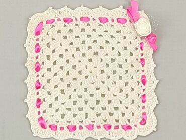 Napkins: PL - Napkin 17 x 17, color - White, condition - Good