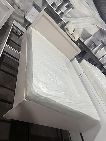 bunk bed: Кровать двух спальная для дома размер длина 2метр ширина 160 матрас — 1