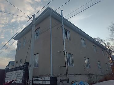 Продажа коттеджей и домов: Сдаётся капитальный двухэтажный дом на огороженном участке. Основные — 5