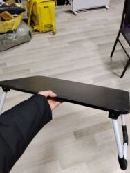 стол книжка лакированный: Бүктөлүүчү ноутбук үчүн стол, Жаңы, түсү - Кара