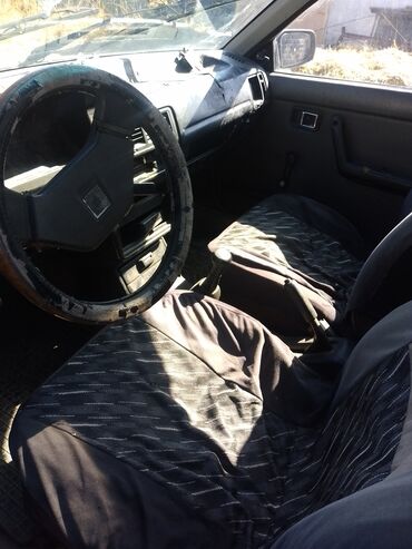 Mazda: Mazda 323: 1987 г., 1.7 л, Механика, Дизель, Хэтчбэк — 7