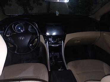 Hyundai: Hyundai Sonata: 2.4 l | 2010 il Sedan — 17