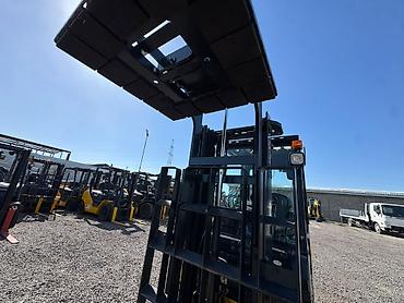 Погрузчик, Komatsu, 2018 г., Колесный, Вилочный at lalafo.kg Погрузчик, Komatsu, 2018 г., Колесный, Вилочный