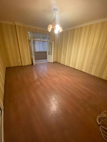 Uzunmüddətli kirayə mənzillər: Durujba Kinoteatırının yanında 5 mərtəbəli binanın 1-ci mərtbəsi 3 -da lalafo.az — 3 Uzunmüddətli kirayə mənzillər: Durujba Kinoteatırının yanında 5 mərtəbəli binanın 1-ci mərtbəsi 3 — 3