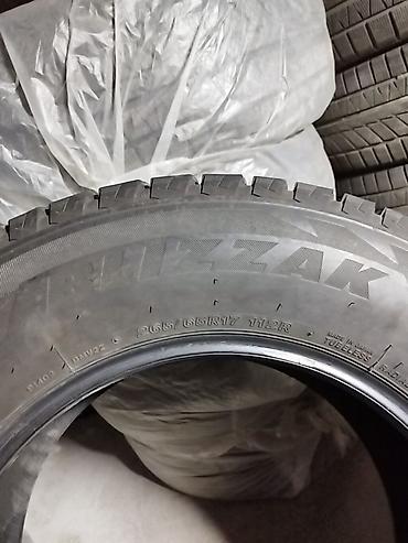 315 70 17: Комплект зимних шин Bridgestone Blizzak DM-V2 - Размер: 265/65 R17 - — 2