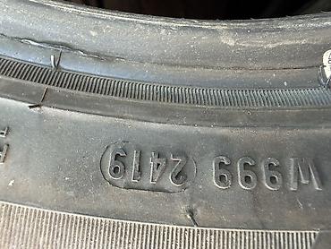 шины 23555 r18 зима: 235/55/18 4 шт комплект в идеальном состоянии фирма Pirelli 🇮🇹 год — 5
