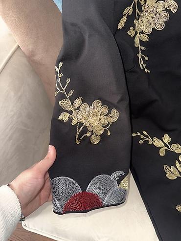 Üst geyimi: Qadın üçün zərif naxışlı tunika/kardiqan Marka: CHİLİA Luxury Wear - — 2