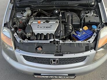 Honda: Honda Stream: 2002 г., 2 л, Автомат, Бензин, Минивэн — 8