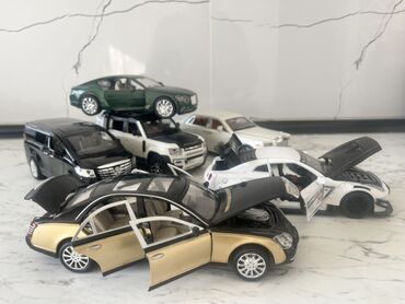 Avtomobil modelləri: Kolleksioner üçün premium metal oyuncaq avtomobil dəsti - Material — 4
