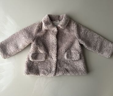 Uşaq dünyası: Original Zara palto qiz uşagi uçun, 18-24 ay. Ela veziyyetde