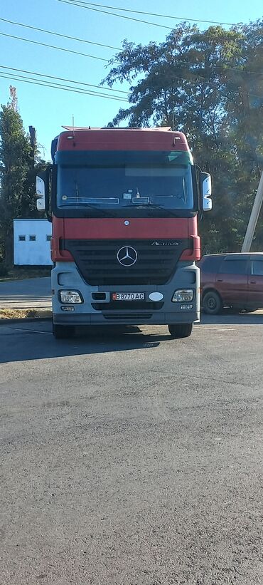 дом на колесах трейлер: Тягач, Mercedes-Benz, 2004 г., Без прицепа