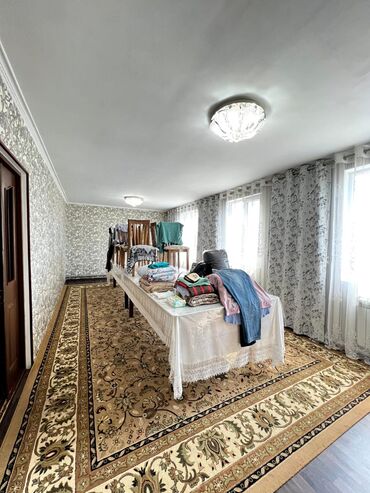 продам дом в джалал абаде: Үй, 300 кв. м, 4 бөлмө, Кыймылсыз мүлк агенттиги, Дизайнердик оңдоо
