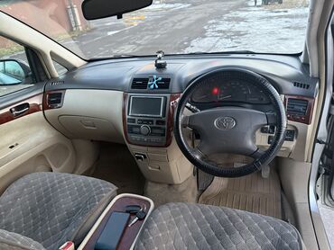 toyota truena: Toyota Ipsum: 2001 г., 2.4 л, Автомат, Газ, Вэн/Минивэн