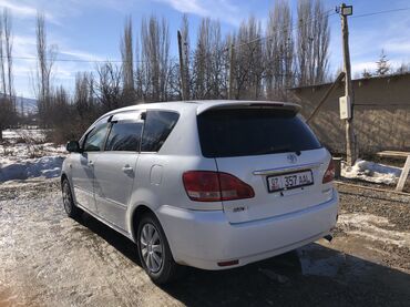 Toyota: Toyota Ipsum: 2003 г., 2.4 л, Автомат, Бензин, Минивэн — 4