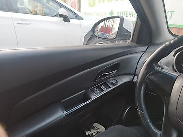 Chevrolet: Chevrolet Cruze: 2010 г., 1.8 л, Автомат, Бензин, Седан at lalafo.kg — 11 Chevrolet: Chevrolet Cruze: 2010 г., 1.8 л, Автомат, Бензин, Седан — 11