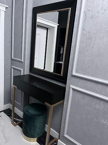 islenmis skaflar: Mdf mat, maşın boyası. Bir az təmirə ehtiyacı var. Şkaf uzunluq 2.60 — 2