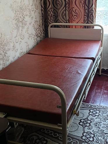 Медициналык эмерек: Складные носилки и медицинская кровать Описание: - Складные носилки — 2