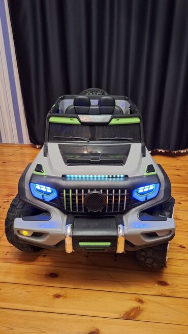 Uşaq üçün elektrik maşınları: Uşaq üçün elektrikli off-road maşın - Korpus: SUV tipli dizayn, 4x4 — 5