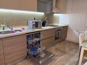 Посуточная аренда квартир: 3 комнаты, Душевая кабина, Постельное белье, Кондиционер — 12